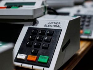 Urnas serão levadas neste sábado para os locais de votação