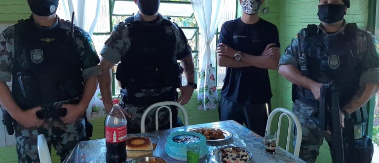 Jovem que sonha ser policial militar ganha surpresa de aniversário da BM