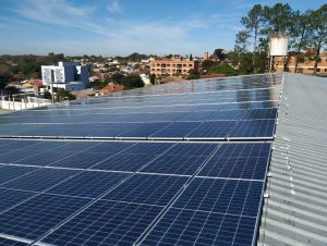 Ginásio Derlizão ganha geração de energia por placas solares