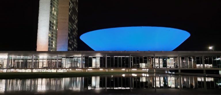 Dia do Cardiologista: Câmara dos Deputados será iluminada de azul