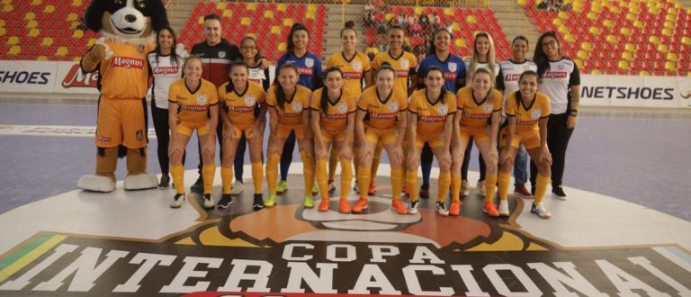MOÇA – Melhor time de futsal feminino do mundo em 2019 se adéqua à pandemia