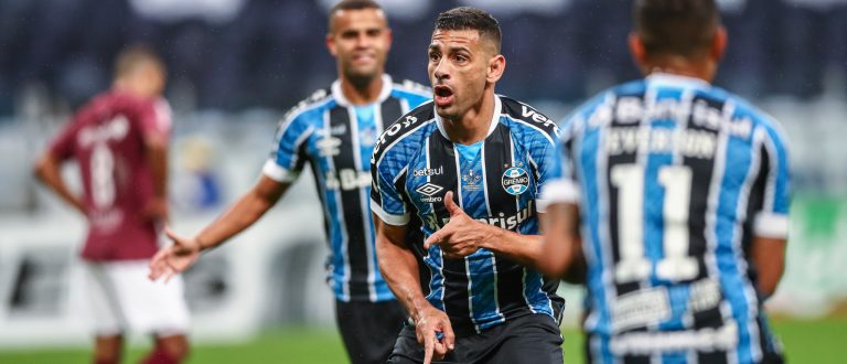 Caxias vence por 2 a 1, mas Grêmio fica com Tri