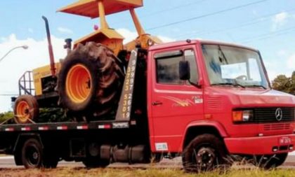 Caminhão-guincho de Cachoeira é roubado em Encruzilhada