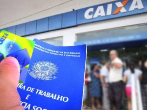 Caixa paga abono salarial para nascidos em agosto