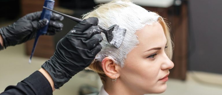 Quer pintar seu cabelo? Senac Cachoeira oferece serviço de coloração gratuitamente