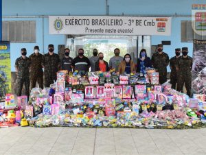 3º Batalhão doa 1,8 mil brinquedos para instituições