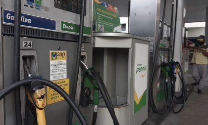 Petrobras anuncia redução do preço da gasolina