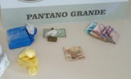 BM de Pantano Grande prende dupla por tráfico e posse de drogas