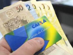 Caixa paga abono salarial para nascidos em outubro