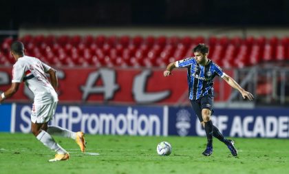 Grêmio empata sem gols fora de casa