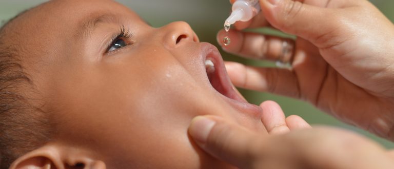 Campanha de vacinação contra a pólio e multivacinação são prorrogadas até dia 21