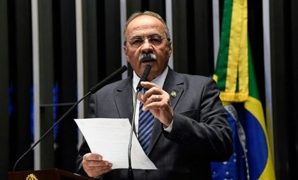 PF acha dinheiro entre as nádegas de vice-líder do governo Bolsonaro