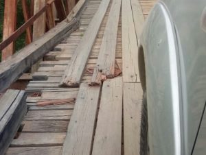 Produtores rurais voltam a cobrar melhorias na ponte sobre o Arroio Capané