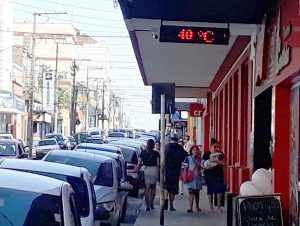 Semana deve ser de calorão e chuva na região