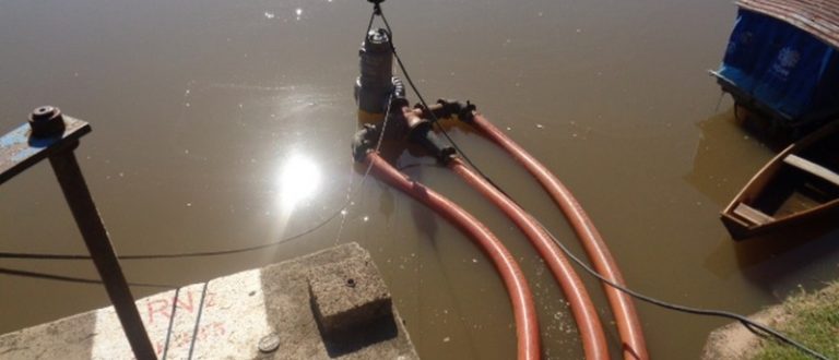 Devido à estiagem, Corsan já usa bomba submersa para captar água