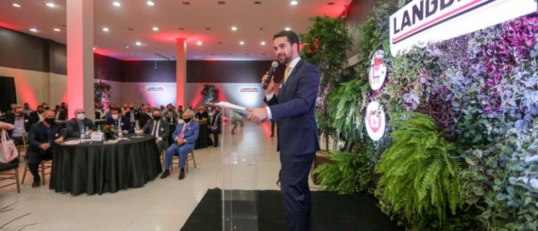 Leite participa da inauguração de empreendimentos da Languiru e visita sede da Fruki