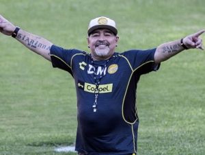 MORRE MARADONA