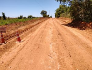 Empresa recupera estradas da região do Barro Vermelho