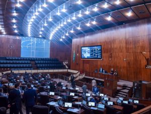 Assembleia aprova congelamento do mínimo regional