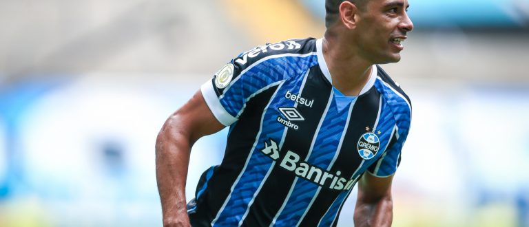 1… 2… 3… 4! Grêmio ganha de goleada e avança no Brasileirão