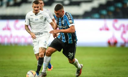 Com gol no último lance, Grêmio empata com Santos