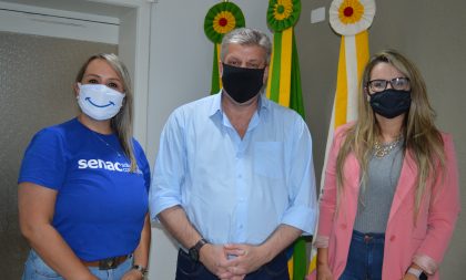 Senac apresenta seus cursos ao prefeito