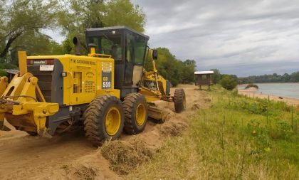 Mutirão prepara a Praia Nova para a temporada