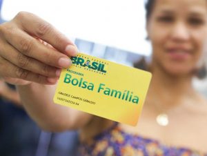 Governo suspende revisão cadastral do Bolsa Família por mais seis meses