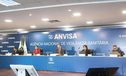 Anvisa recomenda uso emergencial das vacinas de Oxford e CoronaVac