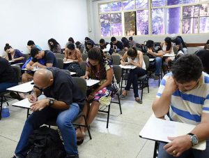 Jovens e adultos ainda podem se inscrever para o Encceja