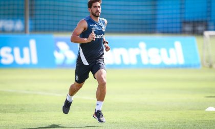 Finalista da Copa do Brasil, Grêmio se reapresenta