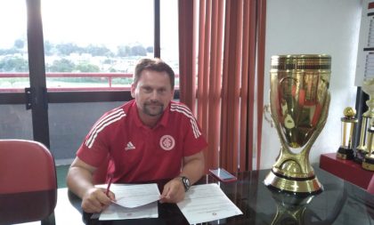 Internacional renova com o técnico Fábio Matias