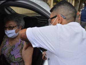 Vacinação: Cachoeira começa roteiro da 2ª dose