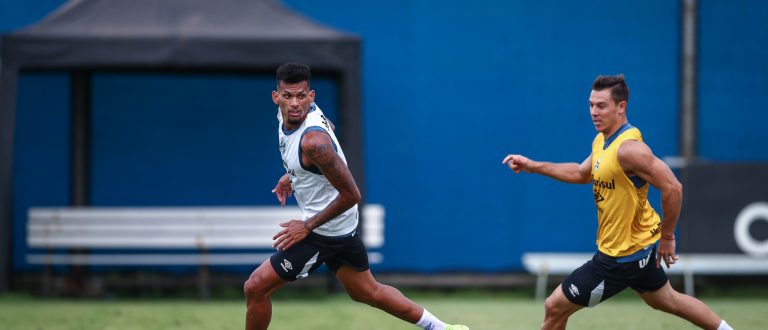 Grêmio: Renato comanda treino técnico para jogo contra São Paulo