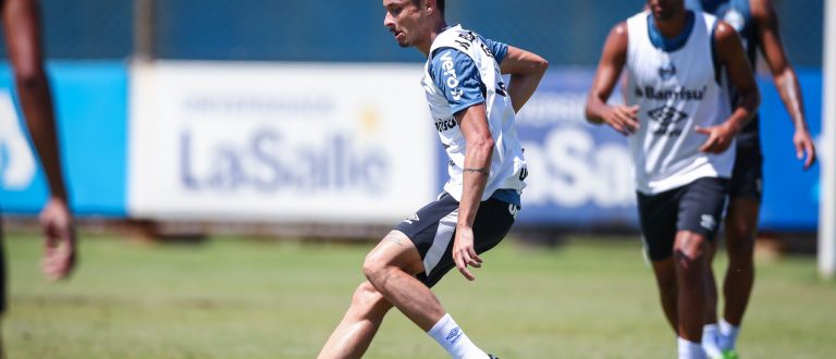 Tricolor faz último treino para enfrentar o Athletico-PR na Arena