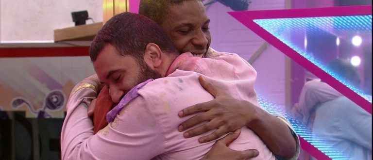 BBB 21: Após beijar Gilberto, Lucas pede para sair