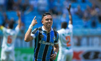 Grêmio confirma venda de Pepê ao Porto