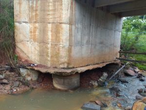 Ponte da Parada 109 construída no governo passado está interditada