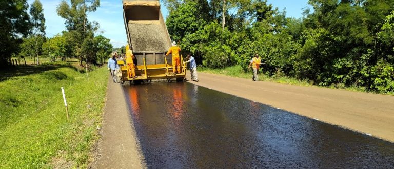 Avançam obras de pavimentação na ERS-403 em Cachoeira do Sul