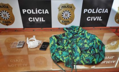 Polícia Civil prende mulher por tráfico de drogas no Drews