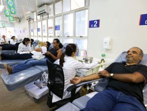 Covid-19: doações de sangue caem 20% e governo lança campanha