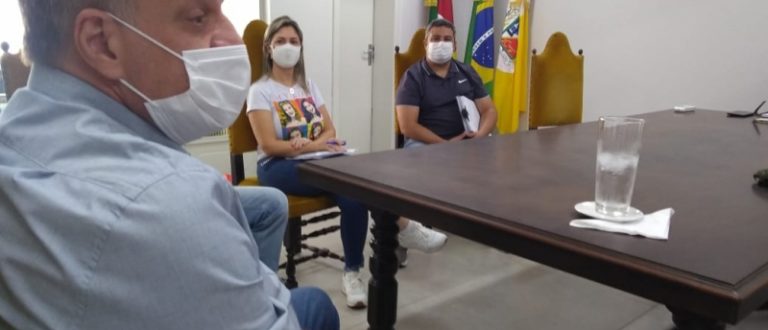 “Sem leito, sem médico, sem vacina”, lamenta José Otávio