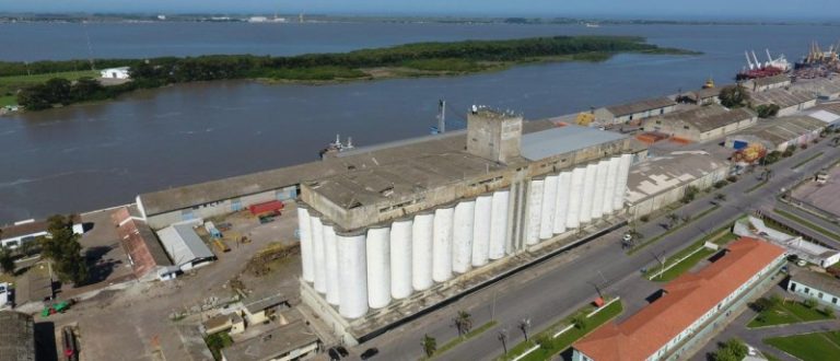 Terminal de embarque de arroz inicia operação