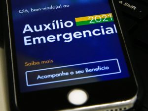 Trabalhadores nascidos em dezembro podem sacar auxílio emergencial