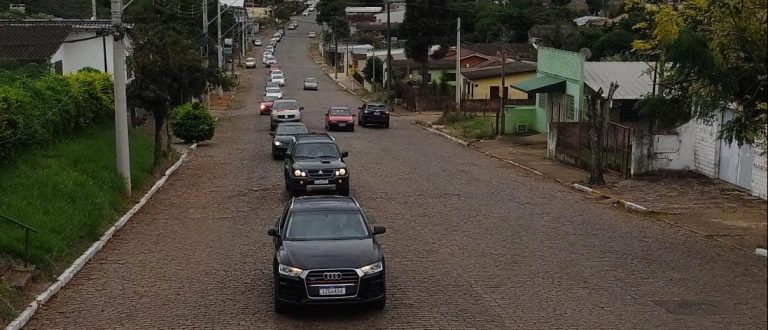 “Marcha da Família” percorre ruas de Cachoeira do Sul