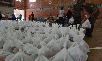 6.531 kits de alimentação chegam aos alunos da rede municipal