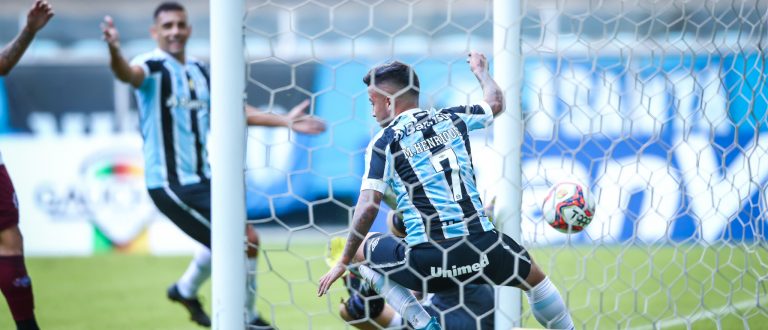 Grêmio garante vaga na final