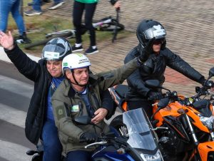 Bolsonaro participa de ato com motociclistas em Chapecó