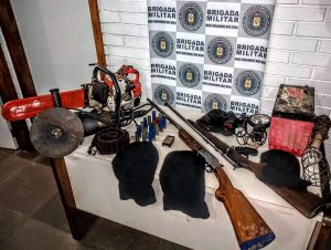 BM apreende armas de fogo às margens do Rio Jacuí