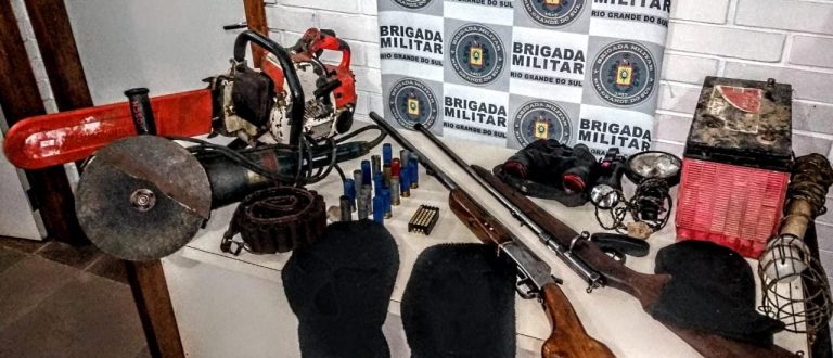 BM apreende armas de fogo às margens do Rio Jacuí